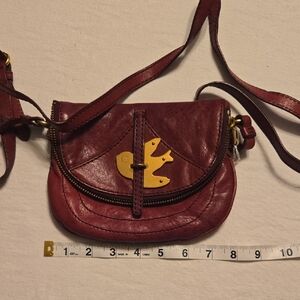 Stylish Burgundy Leather Crossbody Bag